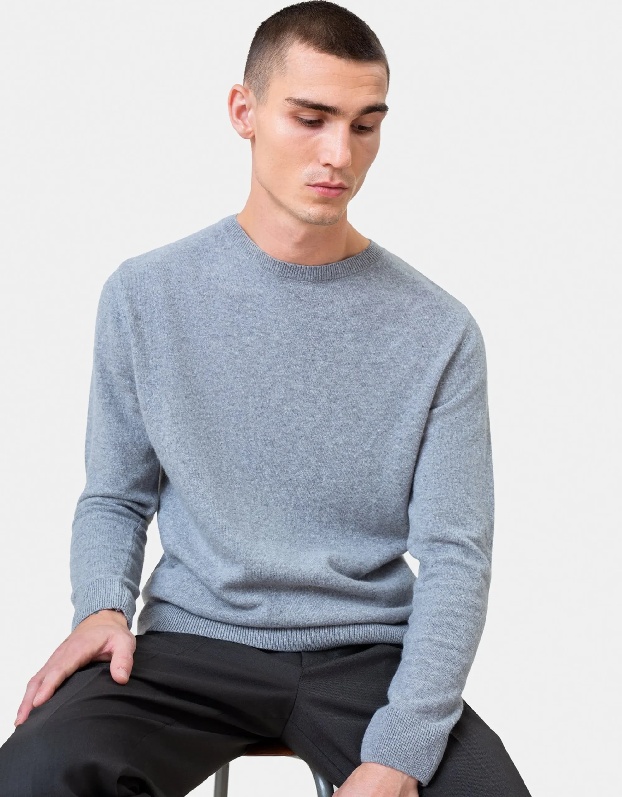 Light Merino Wool Crew - Lava Grey